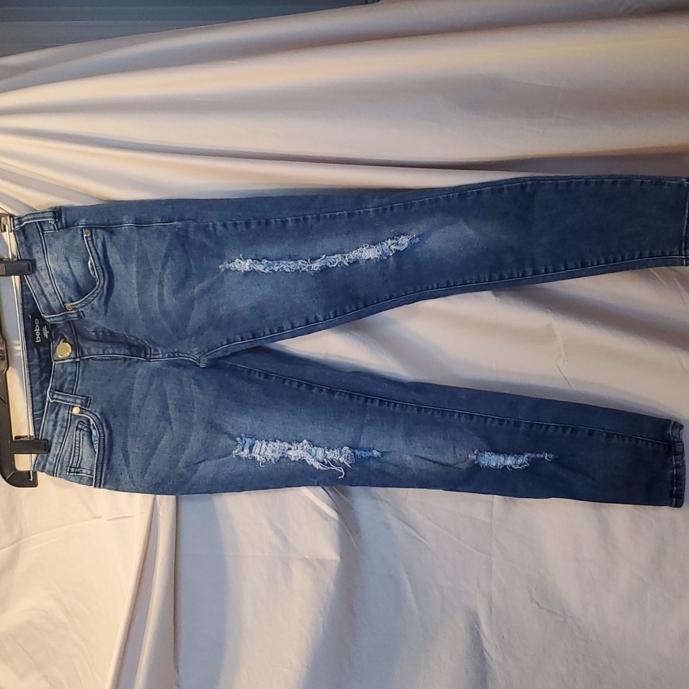 bebe Distressed Jeans SZ 26